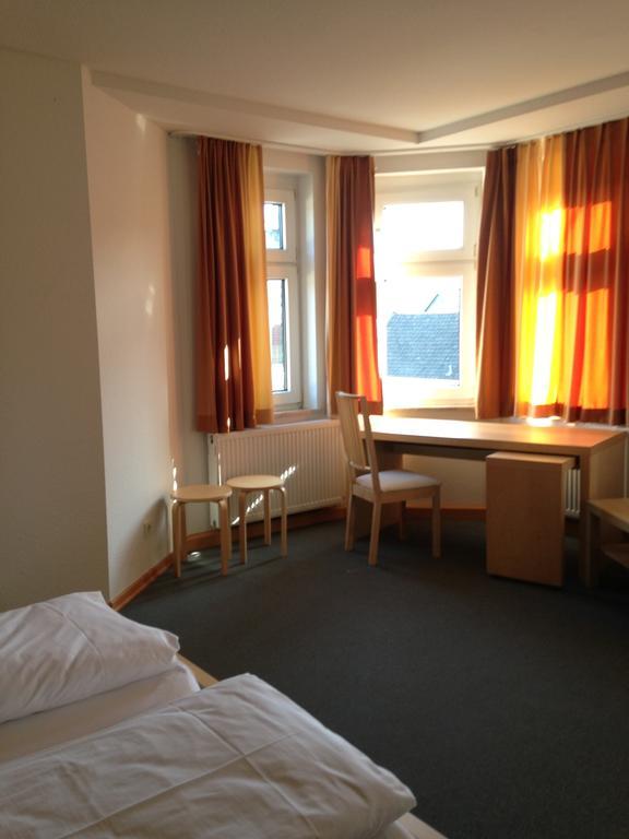 Hotel Oldenburger Hof Birkenfeld  Room photo