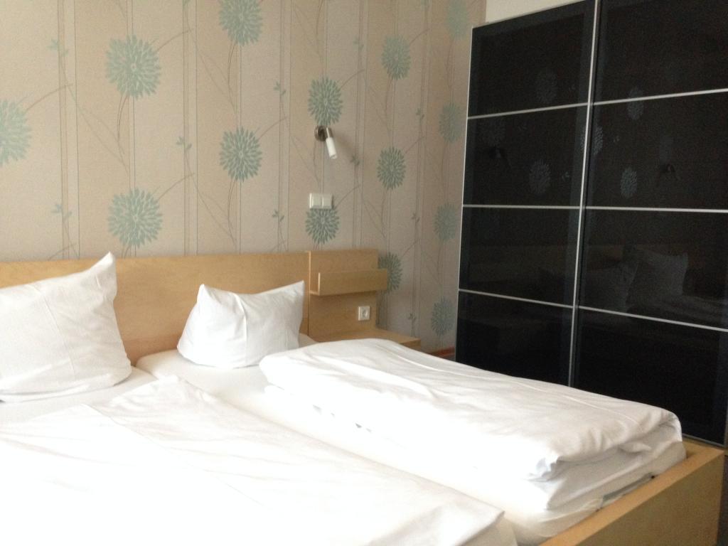 Hotel Oldenburger Hof Birkenfeld  Room photo
